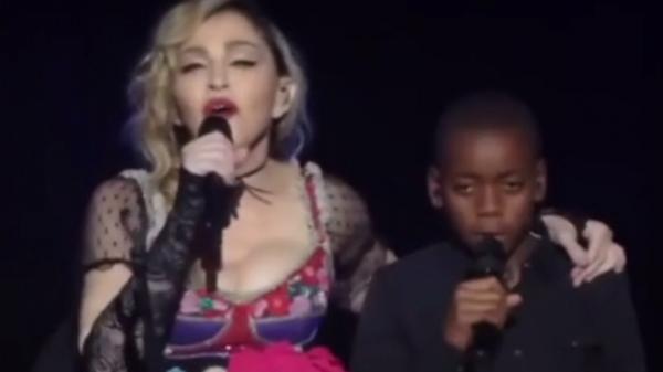 Madonna şi-a numit fiul drept 'viitor preşedinte al statului Malawi'