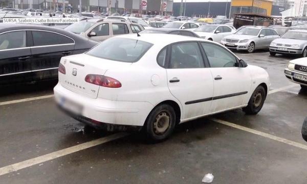 Ce a păţit un prahovean care a ocupat cu maşina patru locuri într-o parcare din Braşov