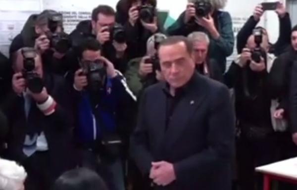 Italienii şi-au ales parlamentarii. Coaliţia lui Silvio Berlusconi se anunţă câştigătoare