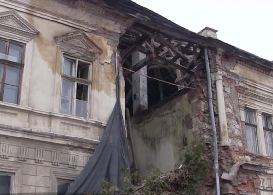O clădire istorică din Baia Mare s-a prăbuşit