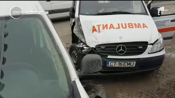 Şofer izbit în plin la Constanţa, de o ambulanţă aflată în misiune