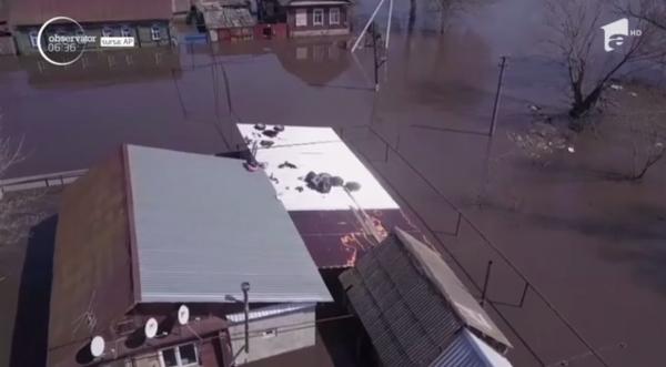 Inundaţii devastatoare, în Rusia! Peste o mie de oameni au fost evacuaţi din locuinţe