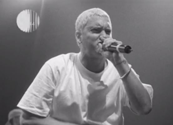 Eminem a sărbătorit 10 ani de abstinenţă!