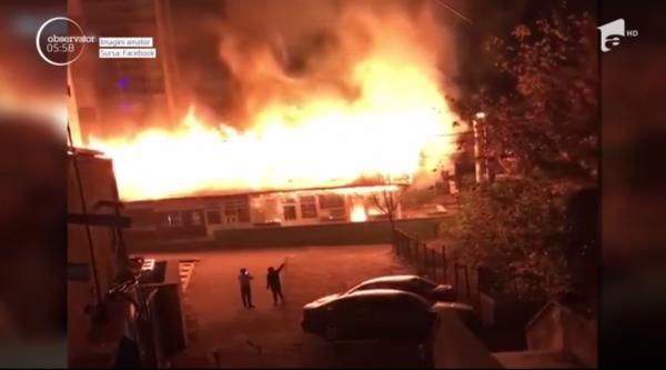 Cauza incendiului din Piaţa Veche din Craiova. O hală a fost devastată
