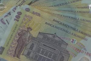 Guvernul ia în calcul să înghețe salariile bugetarilor și angajările la stat, confirmă Ministerul de Finanțe