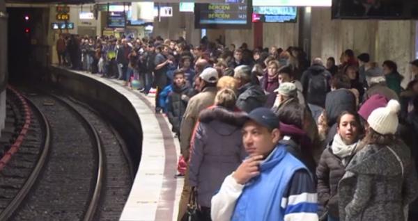 Staţiile de metrou din București vor fi păzite de jandarmi