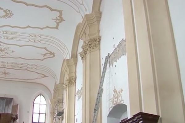 Frescă descoperită în urma renovărilor unei biserici din Târgu Mureş