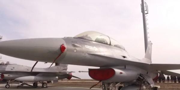 Aeronavele F16 au intrat oficial în flota Poliţiei Aeriene Române