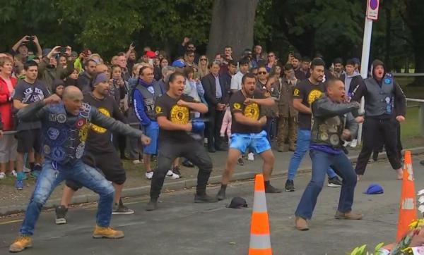 O bandă de motocicliști a dansat Haka, la locul masacrului din Noua Zeelandă (Video)