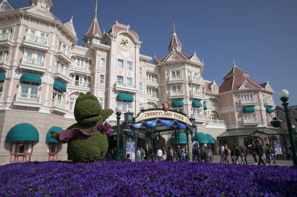 Motivul restricțiilor dure pentru vizitatori, luate la Disneyland Paris