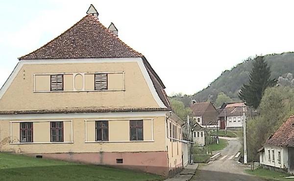 Casele sașilor din Saschiz, mai cunoscute de străini decât de români