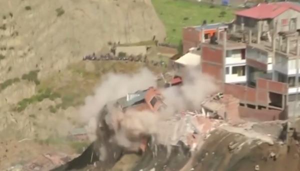Case prăbușite în Bolivia, după o alunecare de teren