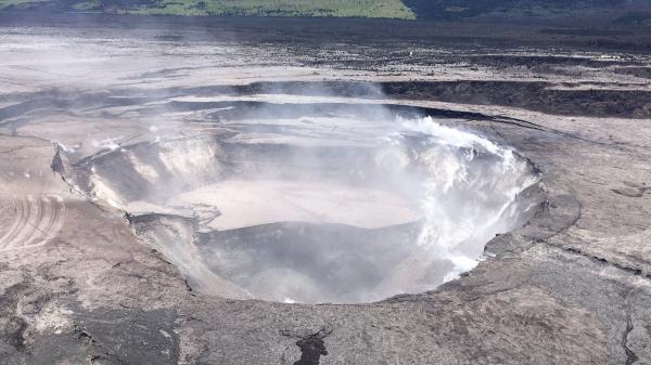 Un soldat a căzut în craterul unui vulcan din Hawaii și a supraviețuit