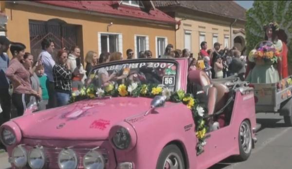 Blumenfest, festivalul florilor, celebrat la Bod, în Transilvania