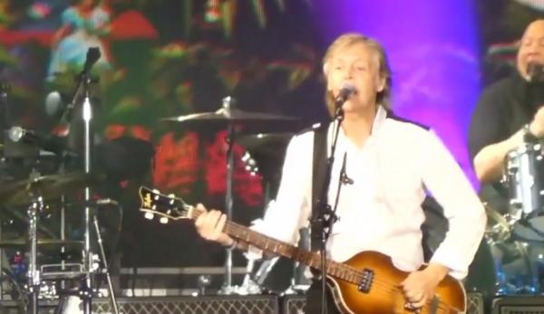 Paul McCartney şi Ringo Starr au împărţit din nou scena, în Los Angeles (Video)