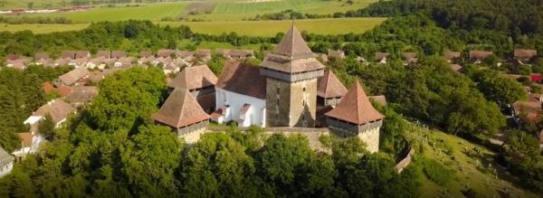Un sat din România are, în fiecare an, de 100 de ori mai mulţi turişti decât locuitori