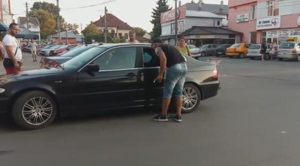 Copilul din Găești încuiat în mașină a stat 40 de minute blocat în interior