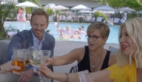Actorii din Beverly Hills 90210 s-au reunit după 30 de ani, într-un nou serial
