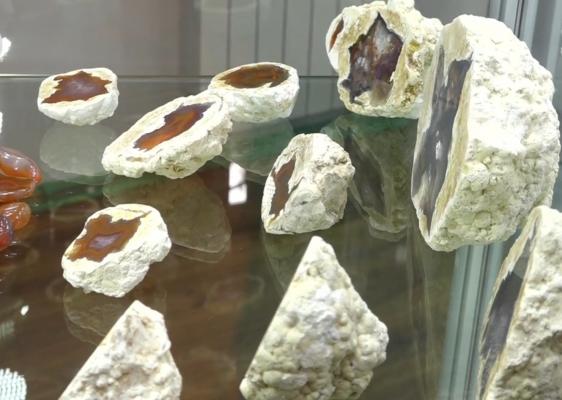 Colecţie impresionantă de minerale, la un muzeu din Apuseni
