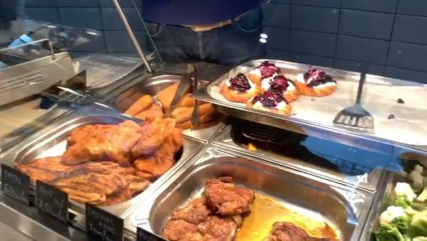 Restaurante autoservire închise în București pentru porții mici și mâncare alterată