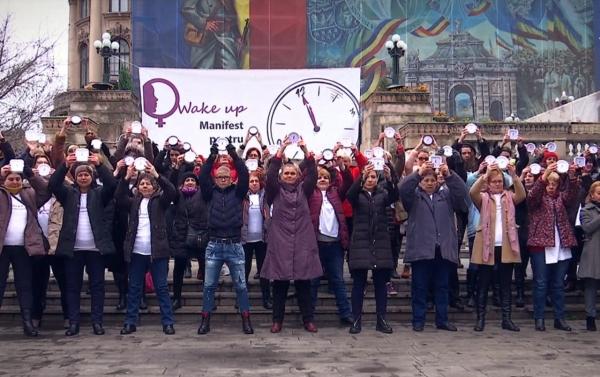 Flash Mob dedicat Zilei Internaționale pentru eliminarea violenței împotriva femeilor