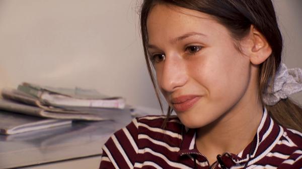 Fetița de 13 ani care are mai multe operații decât vârsta sa: "Aceste probleme m-au făcut un om mai bun"