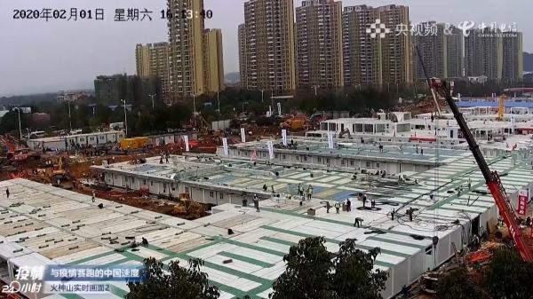 Spitalul cu 1000 de paturi construit de chinezi în Wuhan e aproape gata. Cum arată cu 2 zile înainte de termen (Video)