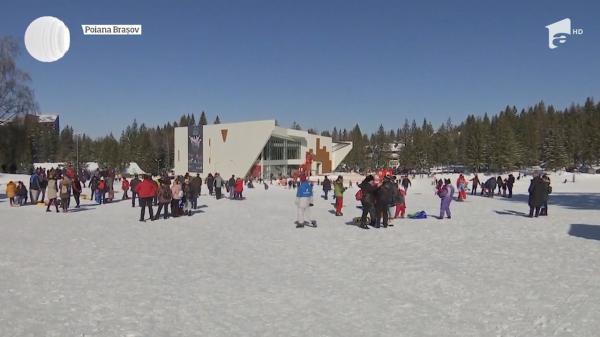 Primul weekend de iarnă veritabilă i-a bucurat pe turiști la munte