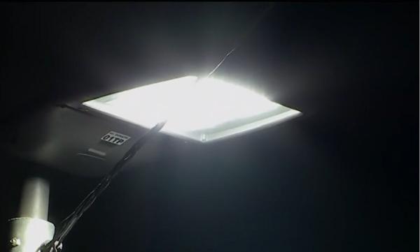 Trecerile de pietoni iluminate cu reflectoare LED salvează vieţi (Video)