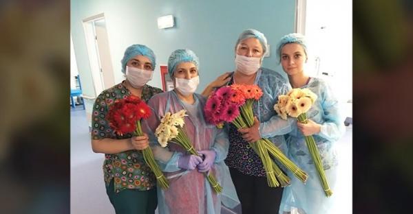 Flori pentru cadrele medicale care luptă în linia întâi