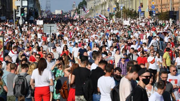 200.000 de oameni au cerut demisia preşedintelui Lukașenko din Belarus