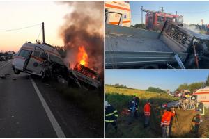 Imagini cu camioneta în care a ars un om, în flăcări, în Satu Mare. A intrat într-o ambulanță cu pacienți (video)