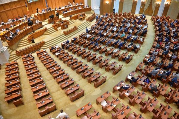 Partidele politice pregătesc listele de candidați pentru alegerile parlamentare 2020