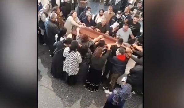 Zeci de amenzi după înmormântarea cu lăutari pentru bărbatul din Roșiorii de Vede mort de COVID
