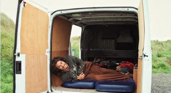 Jason Momoa, falit după „Game of Thrones”. Actorul a dormit într-o camionetă pentru că nu îşi permitea să zboare acasă