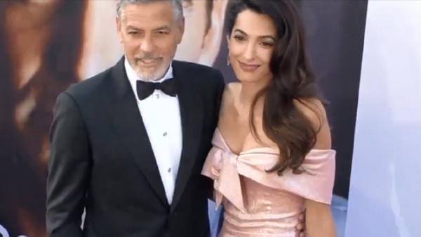 George Clooney și-a răsplătit 14 prieteni cu câte o valiză cu 1 milion de dolari