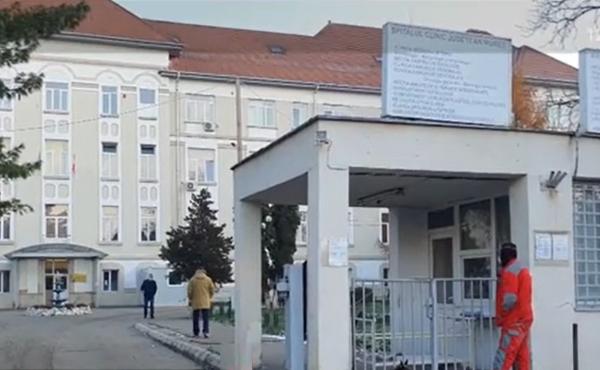 Incendiu în secția ATI a unui spital din Târgu Mureș. O priză a luat foc într-un salon cu șase pacienți