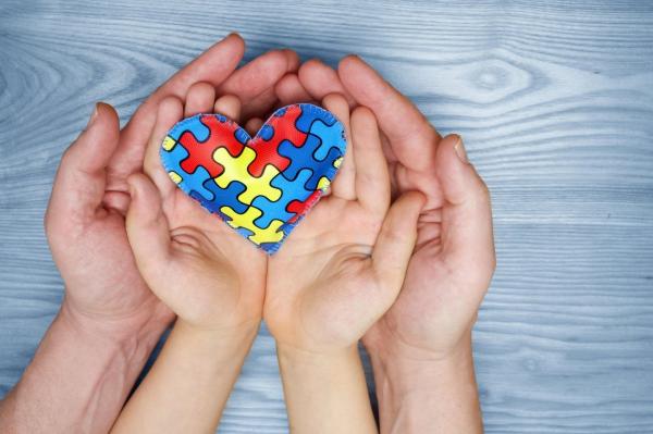Un centru din Craiova are nevoie de ajutor pentru a reintegra copiii cu autism în societate