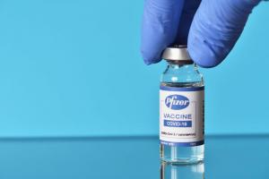 Pfizer anunță că va reduce temporar livrările vaccinului anti-COVID în Europa, de săptămâna viitoare