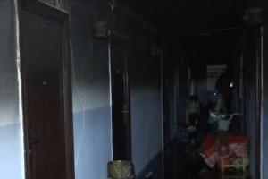 Incendiu puternic într-un cămin de nefamiliști din Brașov, o persoană a fost găsită carbonizată în cameră