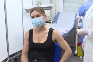 Simona Halep s-a vaccinat anti COVID-19 la Institutul Cantacuzino: "Acest vaccin este spre binele tuturor"