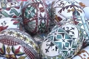 Ouă încondeiate de meşteri iscusiţi. O tradiţie care merge mai departe