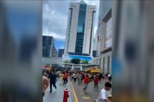 Panică în Shenzhen după ce un zgârie-nori de 300 de metri a început să se clatine din senin, fără a fi cutremur