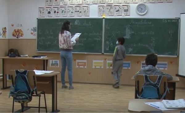 O şcoală din Dâmboviţa funcţionează cu doar şase elevi, deşi are facilităţi moderne. Cum s-a ajuns într-o asemenea situaţie