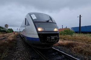 Scene de groază în Argeş, după ce un tren plin cu călători a rămas fără frâne. Zeci de oameni au suferit atacuri de panică