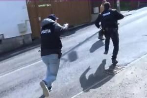 Cum a încercat un tânăr să şantajeze un bătrân din Odorheiul Secuiesc. Bărbatul a fost prins în flagrant de poliţişti