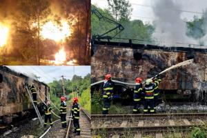 Locomotiva unui tren de marfă s-a făcut scrum după ce a ars ca o torță timp de opt ore, în Caraș-Severin