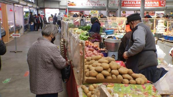 Românii au devenit mai atenţi când fac cumpărături: "De la o vârstă te interesează să mănânci sănătos"