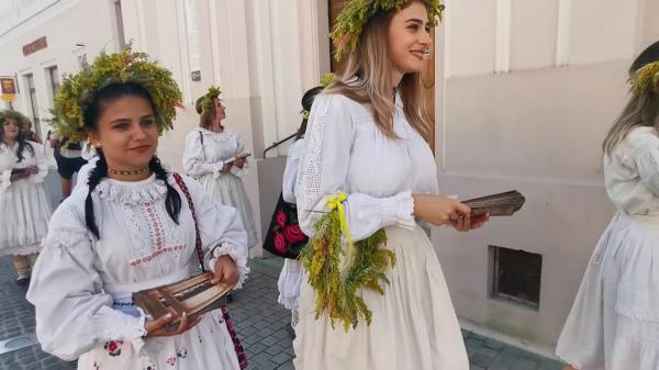 Ziua Sânzienelor sau Drăgaica, sărbătorită de români atât în ţară cât şi peste hotare