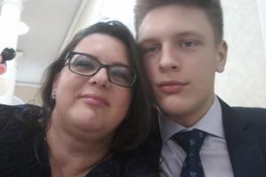 O profesoară și fiul ei, găsiți morți într-un apartament din Constanța. Băiatul de 18 ani era spânzurat